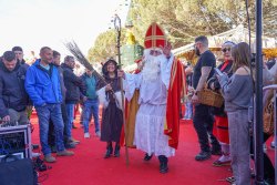 Saint Nicolas annonce Noël