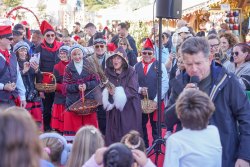 Saint Nicolas annonce Noël